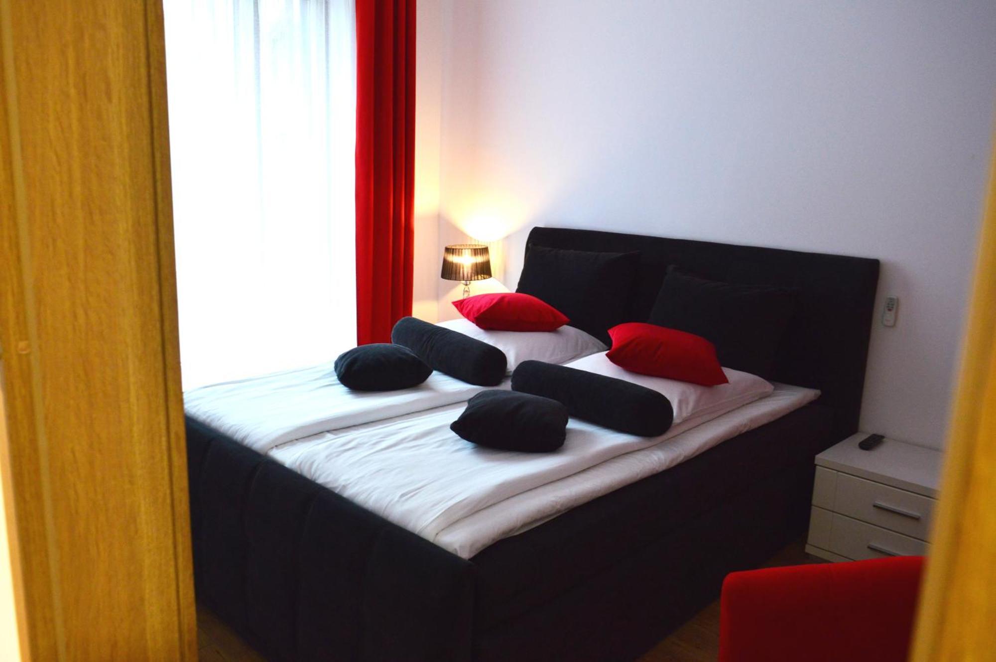 Ferienwohnung Katania Moxy Te&Am Cracow Krakau Exterior foto